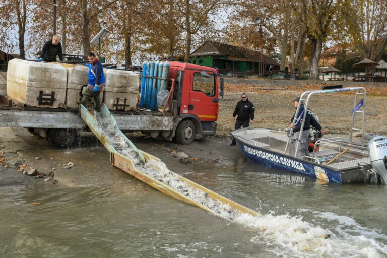 Риболовне воде порибљене са преко 17 тона рибље млађи